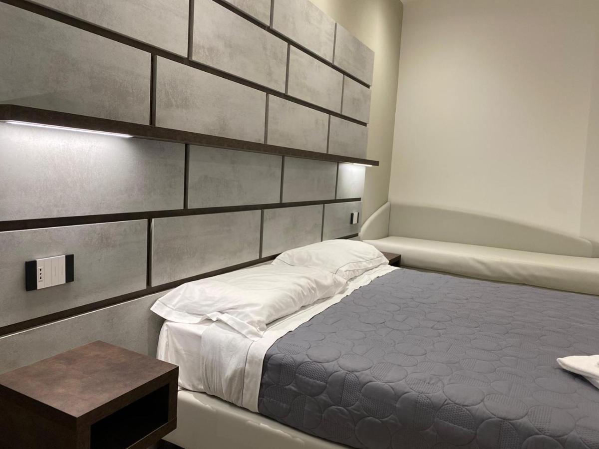 B&B Bertani Modena Bagian luar foto