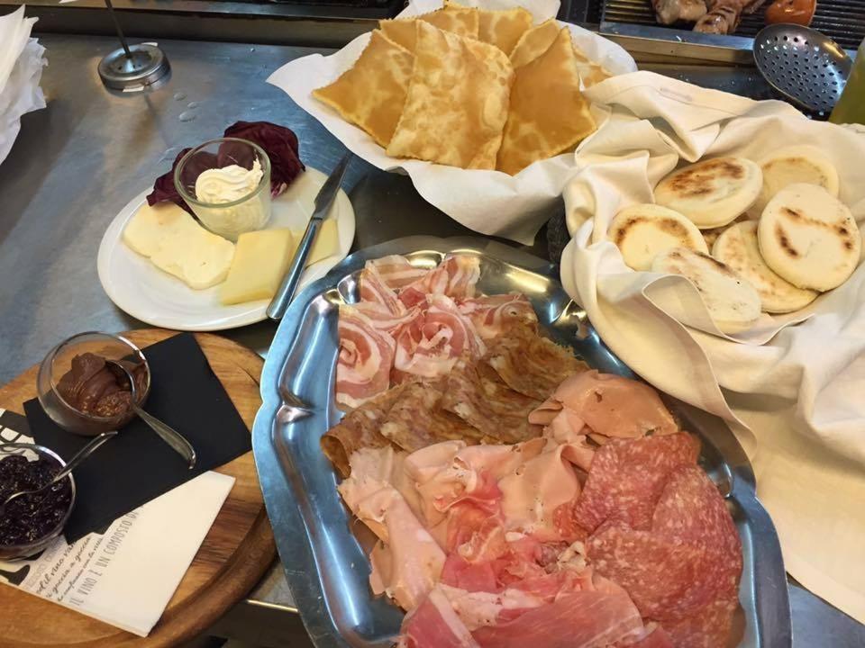 B&B Bertani Modena Bagian luar foto